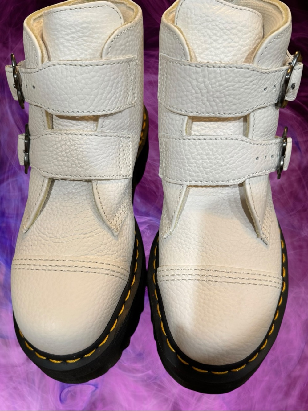 Dr. Martens Devon Flower Buckle White Pebbled Leather Platform Boots Sz 9 NEW - Picture 4 of 16